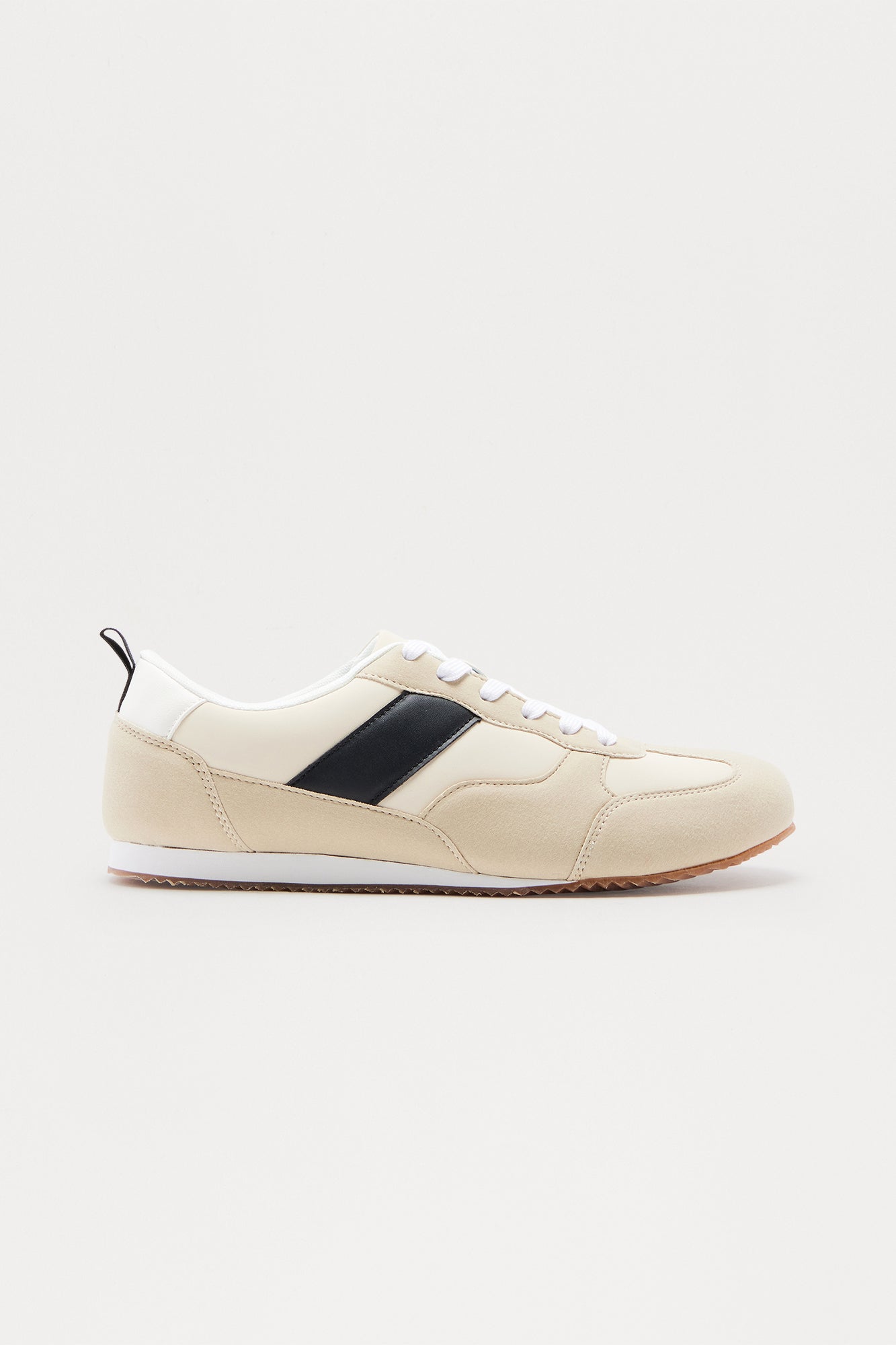 Thunder Low Profile Lace Up Sneaker - Beige