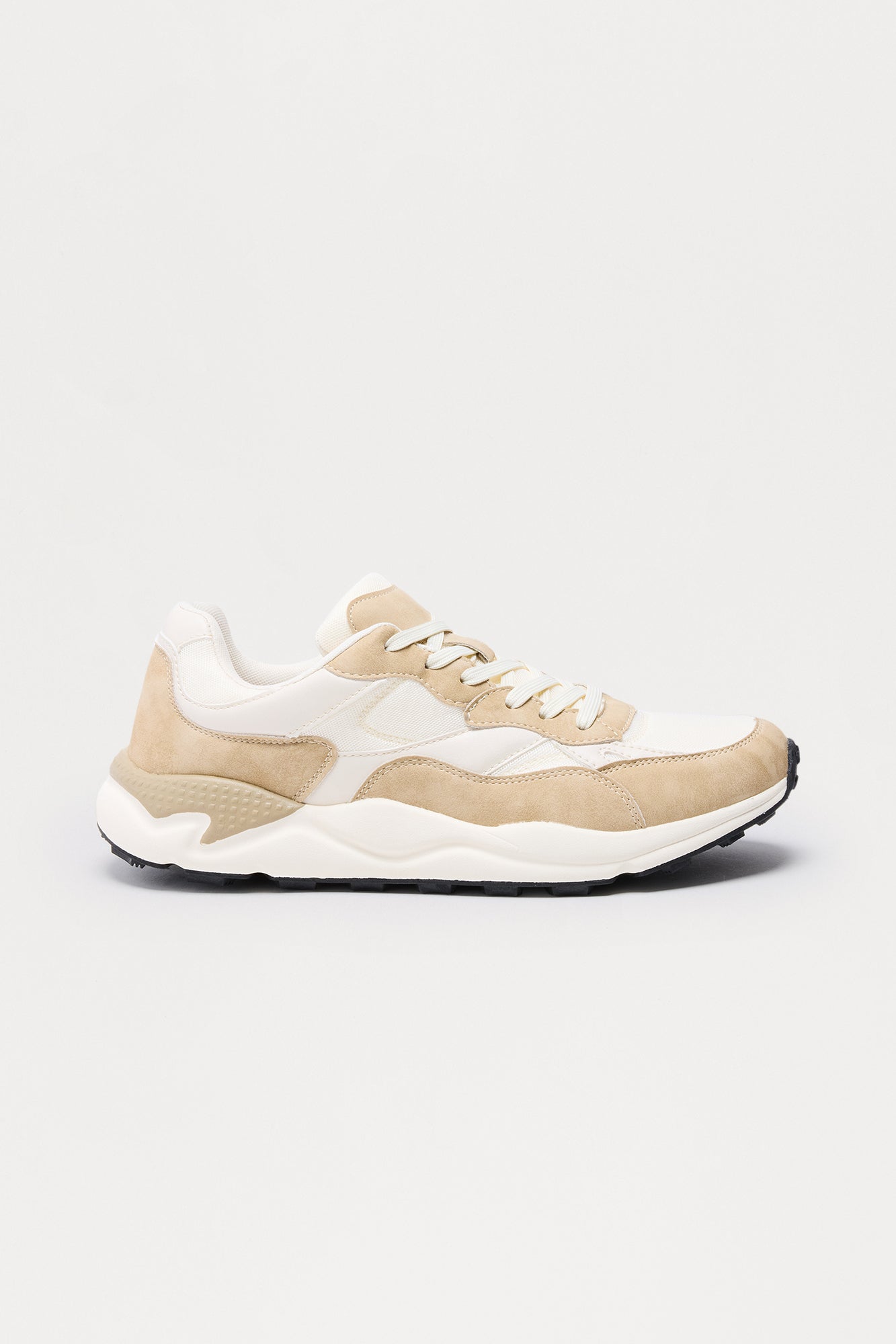 Every Move Trainer Sneaker - Cream/combo