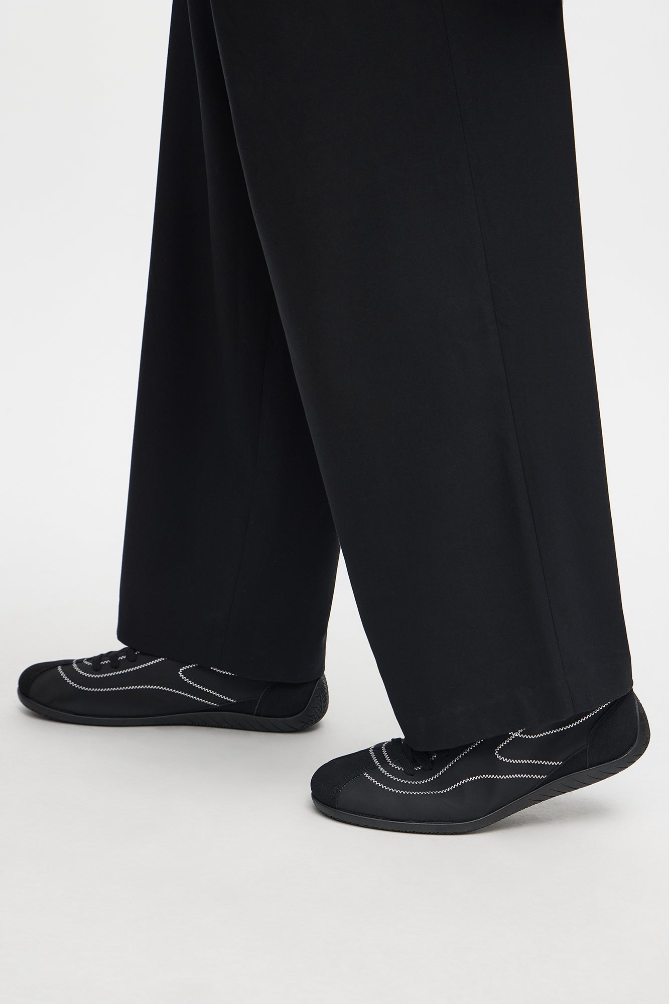 Speedster Low Profile Sneaker - Black
