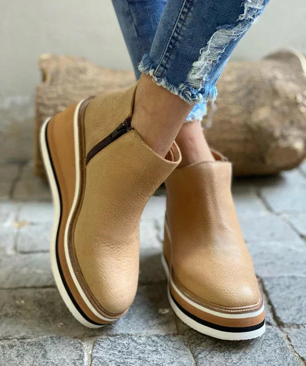 Urban Chic Platform Boots for Women – Stylish and Comfortable Women's Boots